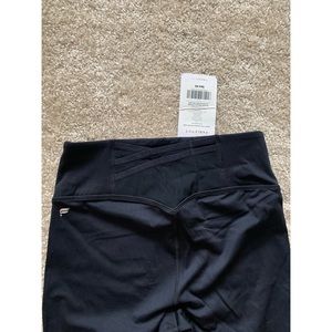 Fabletics Trinity High Waist Pocket Capri NWT